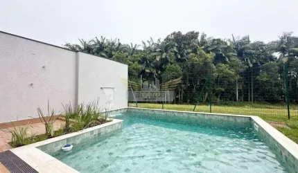 Sobrado em Condomínio Fechado de Alto Padrão com 4 Suítes para Comprar, 399m² - Represa, Ribeirão Pires/SP.