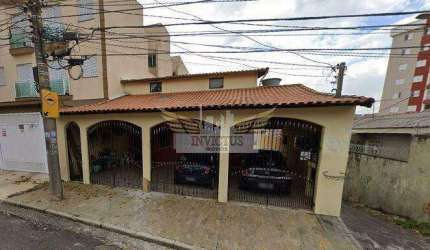 Casa Assobradada de Esquina com 3 Quartos para Alugar, 335m² - Parque Oratório, Santo André/SP.