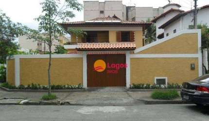 Casa com 4 quartos, 341 m² por R$ 2.500.000 - São Francisco - RJ