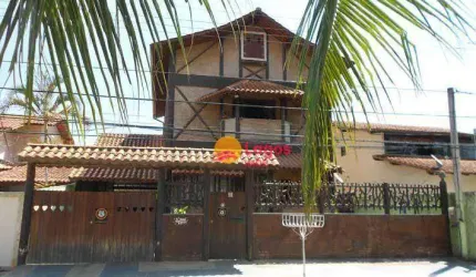 Casa com 3 dormitórios à venda, 254 m² por R$ 800.000 - Itaipu - Niterói/RJ