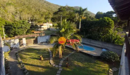 Oportunidade única em Engenho do Mato! Casa com 3 dormitórios, 180m² de área construída, à venda por R$ 560.000. Com espaço e conforto.
