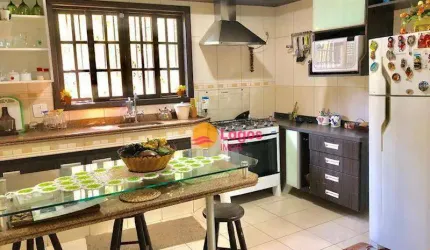 Casa à venda, 262 m² por R$ 675.000,00 - Baldeador - Niterói/RJ