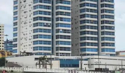 APARTAMENTO MOBILIADO E DECORADO COM 2 DORMITÓRIOS, SENDO 1 SUÍTE NO CENTRO DE TRAMANDAÍ