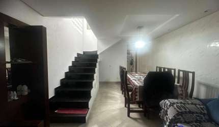 Sobrado com 4 dormitórios à venda, 287 m² por R$ 850.000,00 - Taboão - Diadema/SP