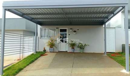 Casa em Condomínio à Venda em Brodowisk /SP