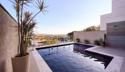 Casa de 3 quartos com área de lazer por R$ 1.200.000 - Jardim Belvedere - Volta Redonda/RJ