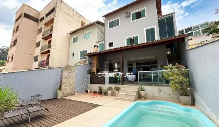 Casa com 3 dormitórios à venda, 163 m² por R$ 900.000,00 - Jardim Belvedere - Volta Redonda/RJ