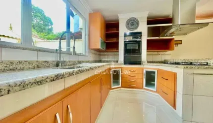 Casa com 3 dormitórios à venda, 214 m² por R$ 700.000,00 - Volta Grande - Volta Redonda/RJ