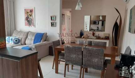 Apartamento térreo com 03 dormitórios (01 suíte), piscina.