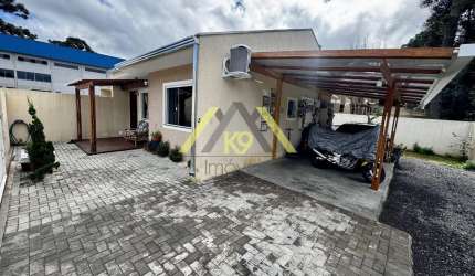 Linda Casa em Condomínio Fechado no Roça Grande em Colombo