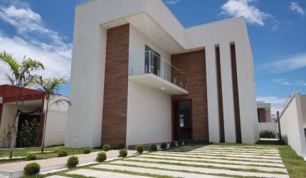 Casa duplex com 4 quartos, 275m² de terreno, no Alphaville!