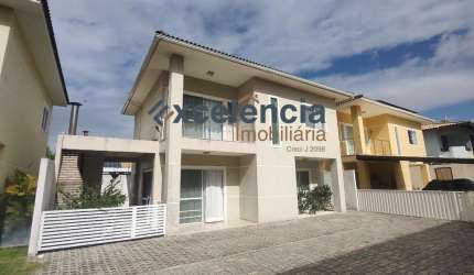 Casa duplex com 4 quartos, 185,50m2 de terreno, em Buraquinho!