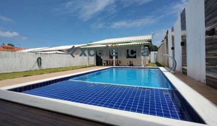 Casa térrea com 3 quartos, terreno com 360m2, em Barra do Jacuípe!