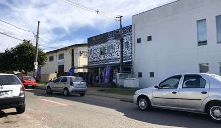Ótima Oportunidade Comercial no Sítio Cercado!