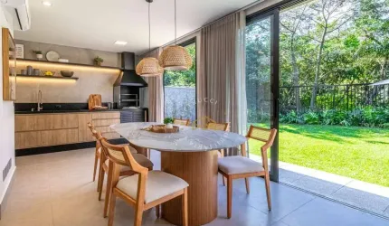 CASA ALTO PADRÃO EM CONSTRUÇÃO À VENDA NO VILLAGE SAINTE HELENE EM SOUSAS