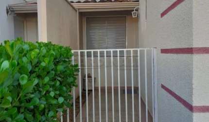 Casa de condomínio com 2 dormitórios em São Carlos