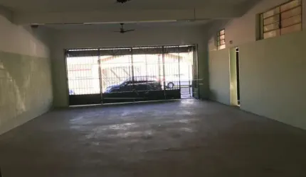 galpão comercial, paralela a Rua Allan Kardek