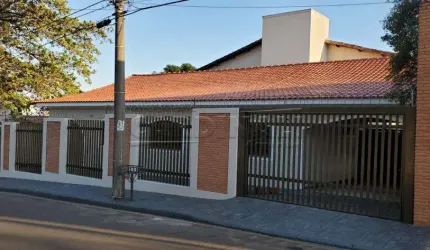 Casa comercial ou residencial na Vila Elizabeth próxima ao Tapetes São Carlos