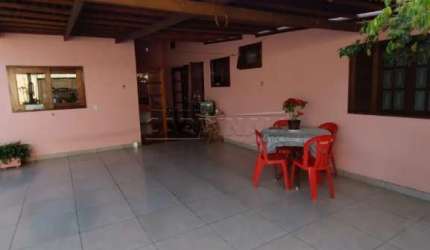 Ótima localização.
