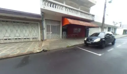 Casa sobrado com 2 dormitórios e 1 suíte no Jardim Ipanema próximo a Padaria Ipanema em São Carlos