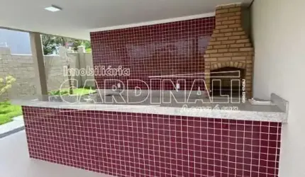 Apartamento com 2 dormitórios no Res. Monsenhor Romeu Tortorelli próximo a Escola Attilia Prado Margarido em São Carlos