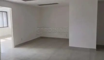 Comercial Sala / Salão com Condomínio em Campinas