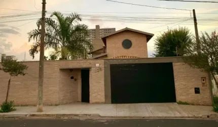 Casa Sobrado em Araraquara