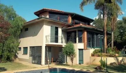 LINDO SOBRADO  NA CIDADE UNIVERSITÁRIA À VENDA EM EXCELENTE LOCALIZAÇÃO, PRÓXIMO A FRUTARIA.