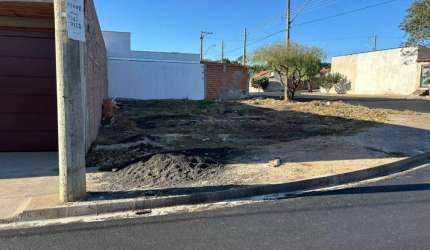 Terreno Padrão em São Carlos