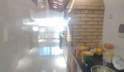 Casa a venda na Av. Henrique Gregóri