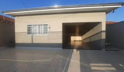 Linda Casa Reformada à Venda no Aparecidinha (Icaraí) - 3 Dormitórios, R$424.000,00
