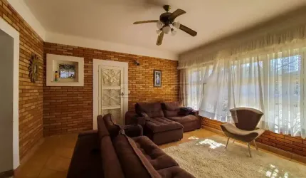 Vendo casa 4 quartos e 5 vagas com terreno de 700 metros no Jardim Eulina/Campinas.