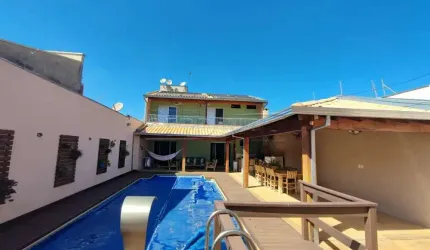 Lindo sobrado com área de lazer completa