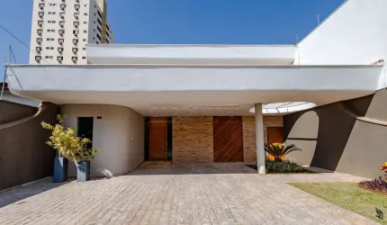 Lindo sobrado com localização espetacular