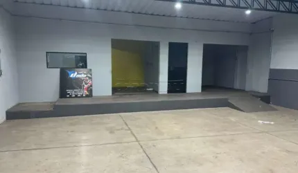 Salao amplo com ótima localização, não perca esta oportunidade