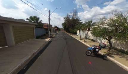 Terreno Muito Bem Localizado e Plano Pronto para Construir.