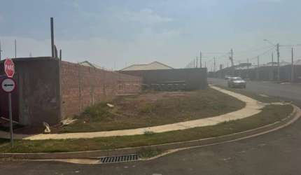 Terreno Padrão em São Carlos
