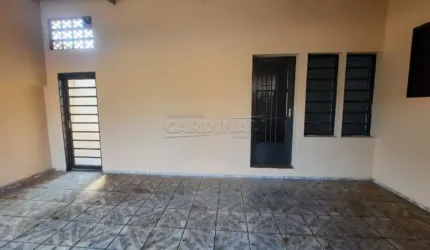 Casa com 3 quartos, sendo 1 suíte, e terreno de 200m² - R$250.000,00
