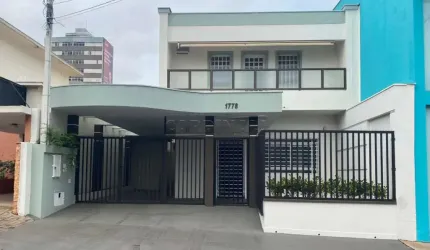 Casa Sobrado em São Carlos