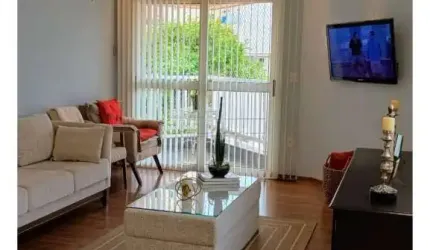 Imóvel muito bem localizado, seguro e pronto para morar.