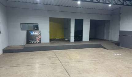 Salao amplo com ótima localização, não perca esta oportunidade