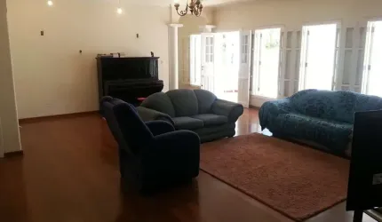 Casa sobrado de alto padrão no Jardim Macarengo próximo ao Colégio Objetivo Júnior em São Carlos