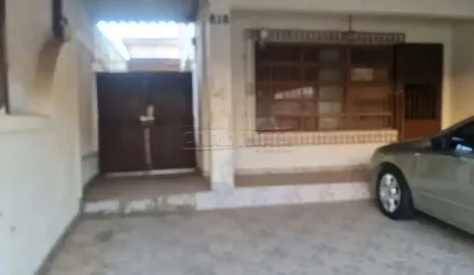Imovel muito bem localizado na rua principal bem próximo da portaria