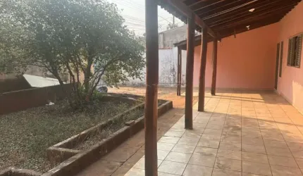 Casa com boa localização próximo escola, creche e supermercados