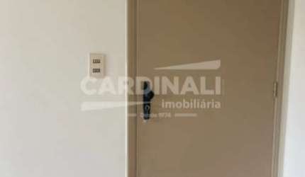 Apartamento com excelente localização no centro ao lado de banco e supermercados!