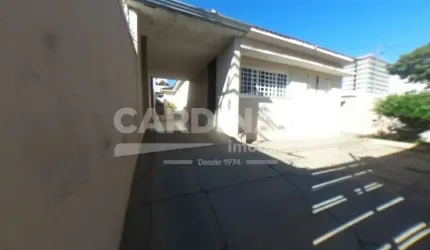 Linda e espaçosa casa em localização excelente