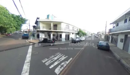 Sobrado de esquina localizado no Bairro Jardim Bicão Muito bem localizado.
