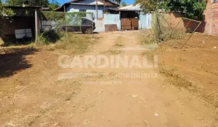 Lote com 4000m² c/ declive acentuado na Vila Celina em São Carlos - SP