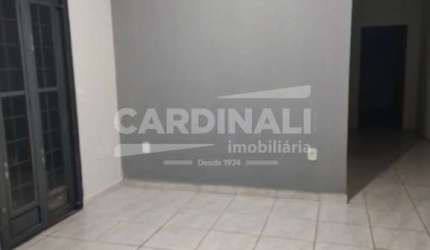 Casa com boa localização, próximo escola e creche.