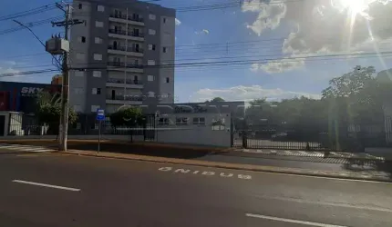 Condomínio em ótima localização, próximo ao Shopping Iguatemi, quase em frente ao MC Donald`s e de fácil acesso a região central